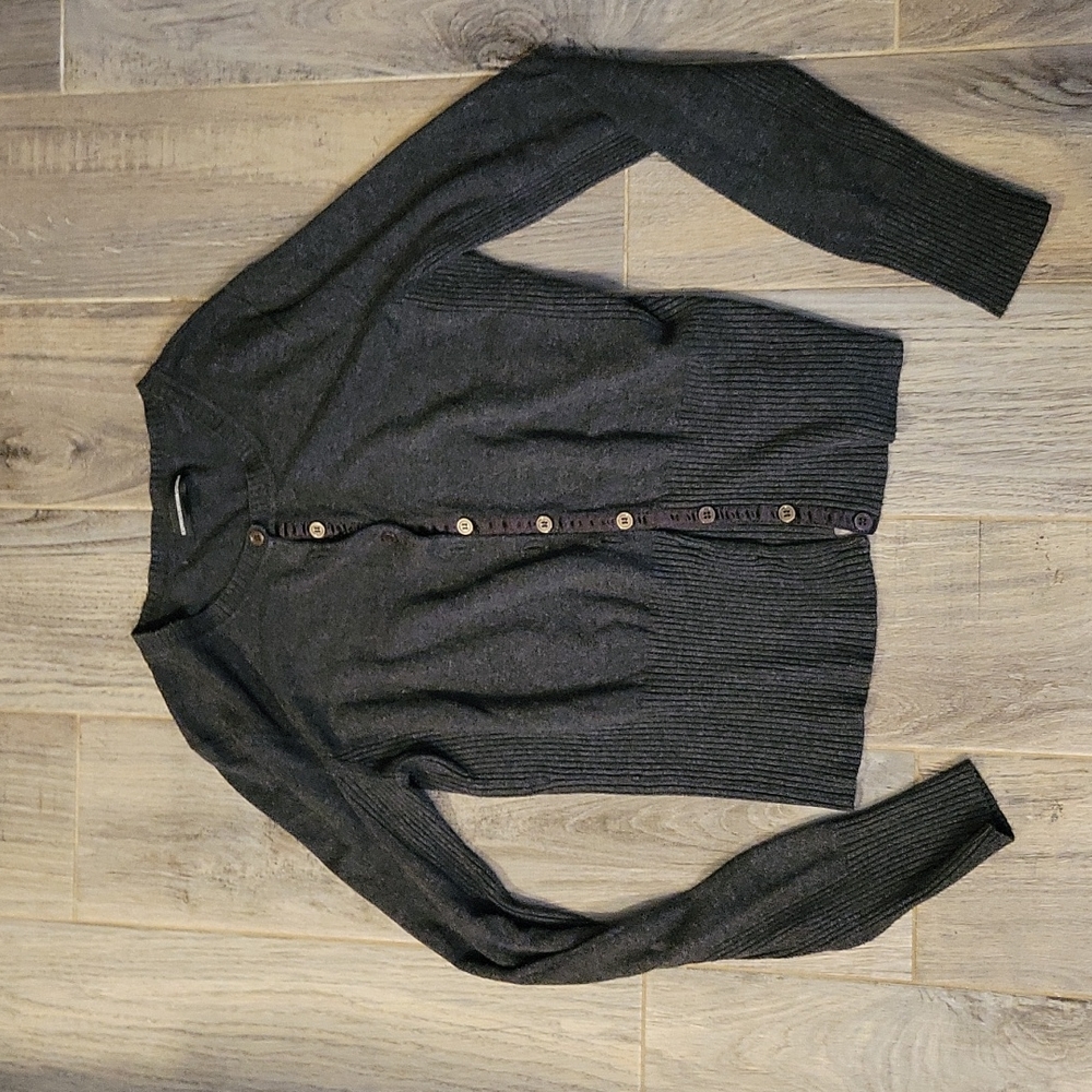 GUC dark gray cardigan